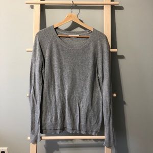 Everlane grey top